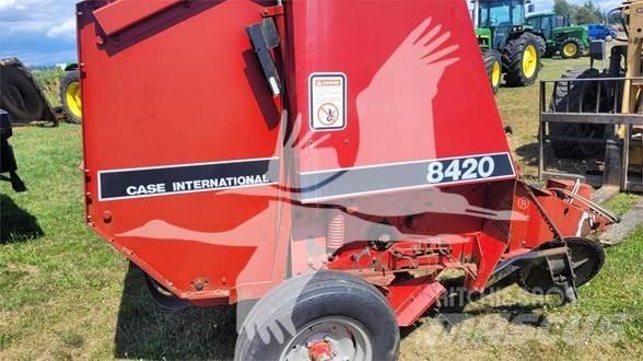 Case IH 8420 Rundballepresser