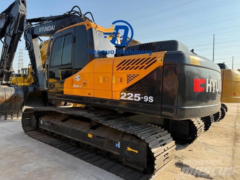 Hyundai 225-9S Beltegraver