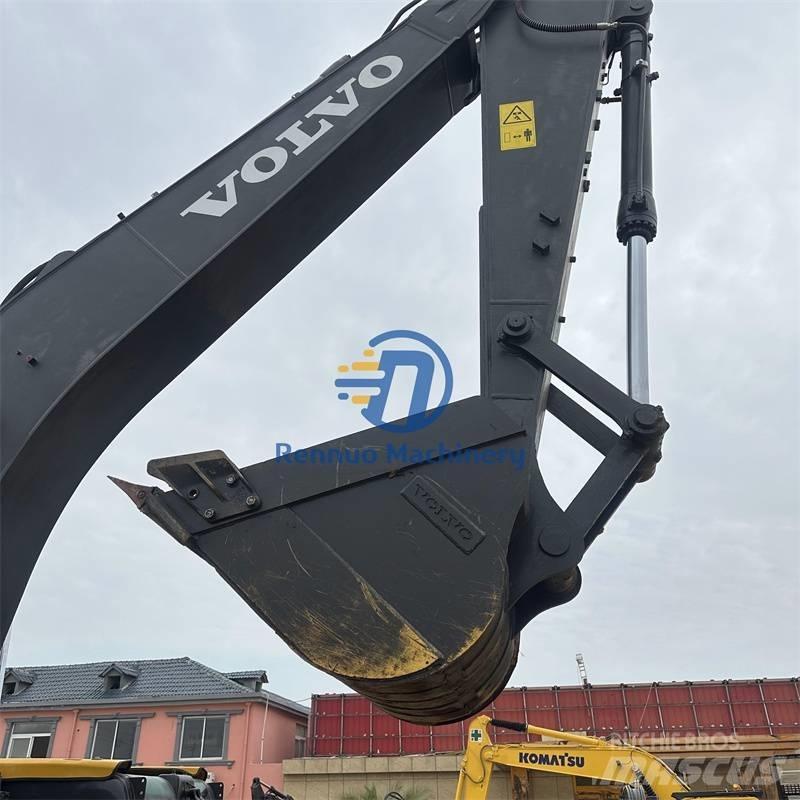 Volvo EC 240 Beltegraver