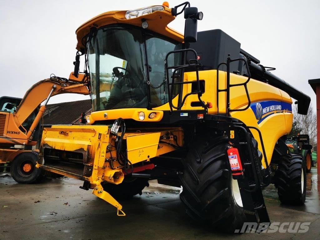 New Holland CX 8070 Skurtreskere