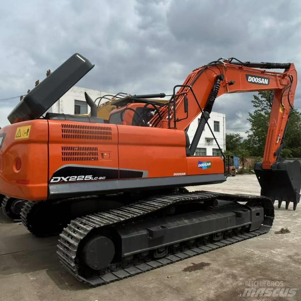 Doosan 225LC-9 Beltegraver