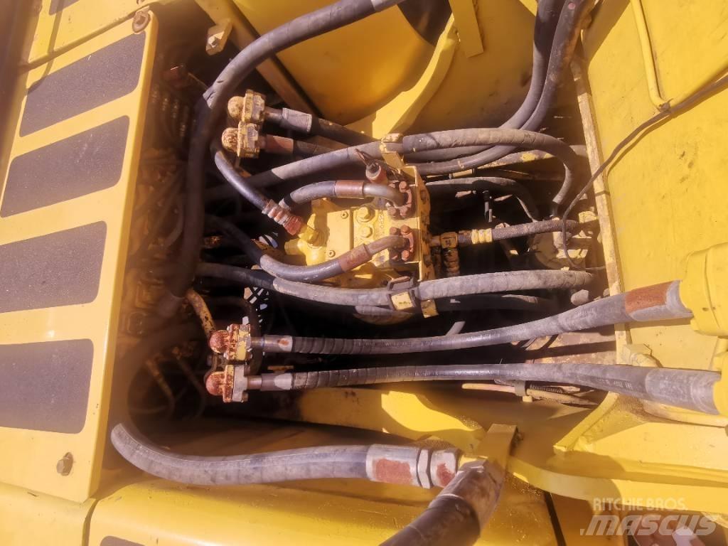 Komatsu PC 200-6 Beltegraver