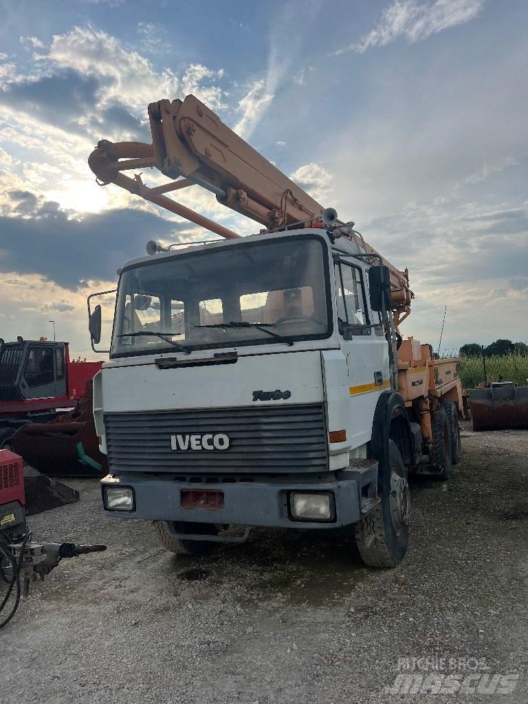 Iveco 330-36 H Tippbil