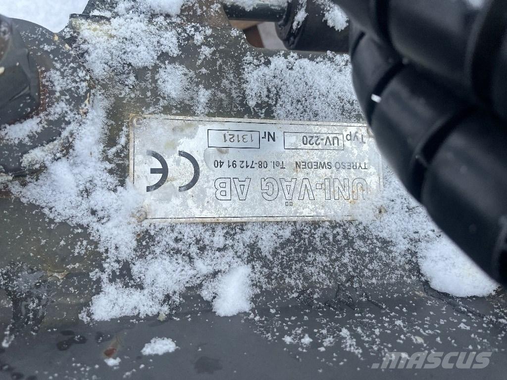 Uni-väg UV-220 Tråkkemaskiner