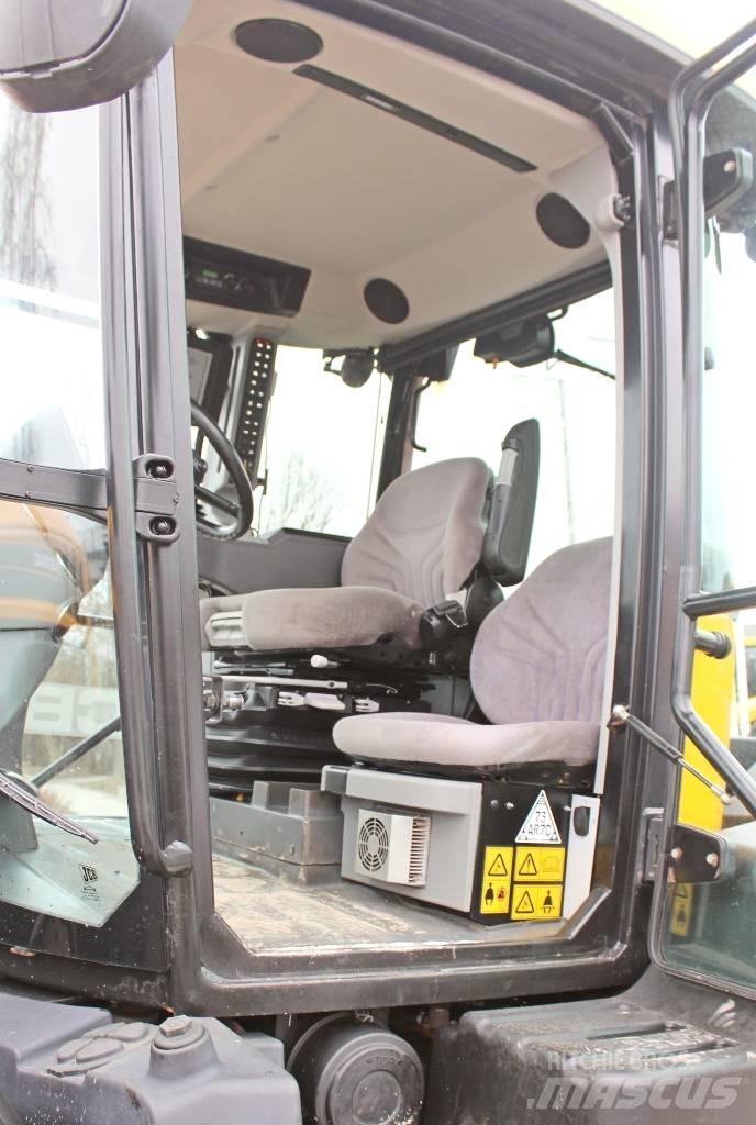 JCB Fastrac 4220 Traktorer