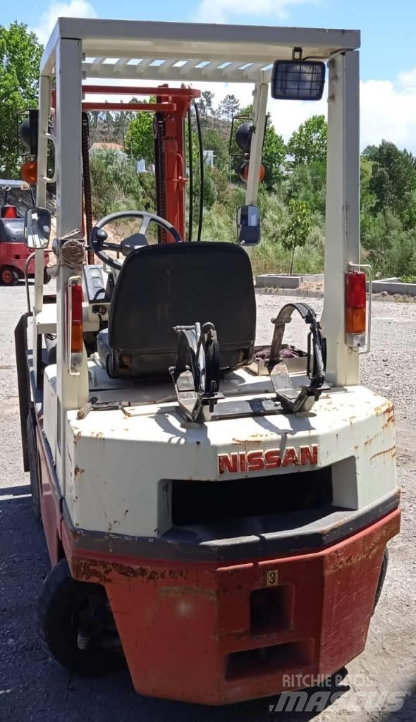 Nissan 02ZNH01A15 Propan trucker