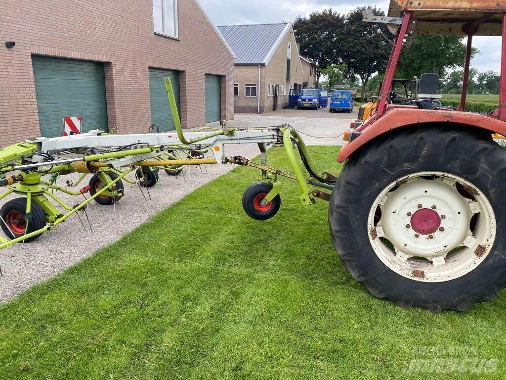 CLAAS volto 1050t Raker og høyvendere