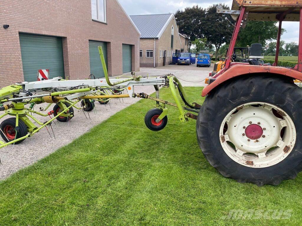 CLAAS volto 1050t Raker og høyvendere