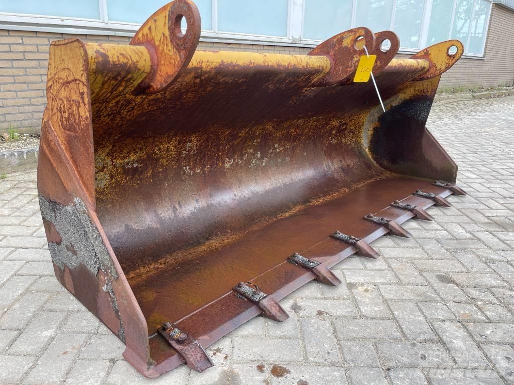 CAT Backhoe bucket Skuffer