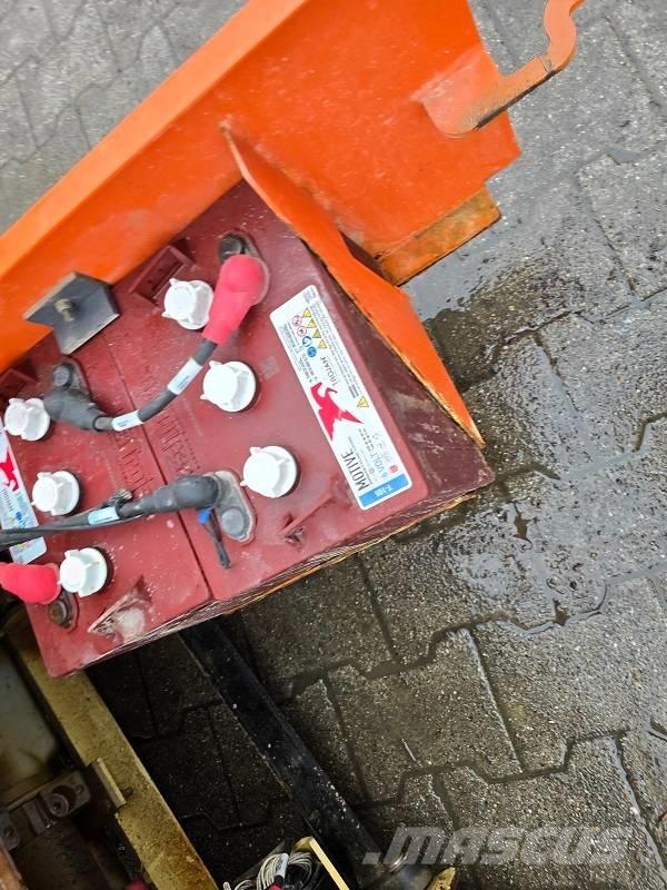 JLG 1230 ES Sakselifter