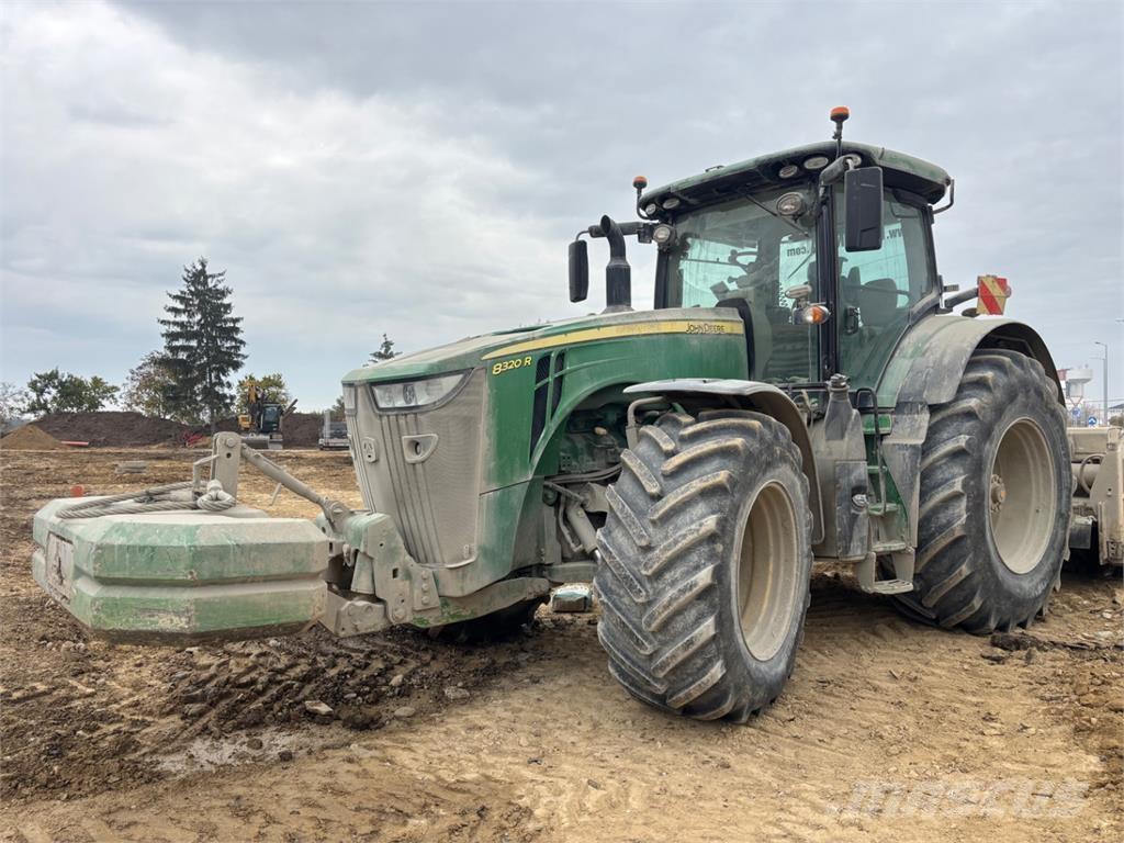 John Deere 8320R Anlegg - Annet