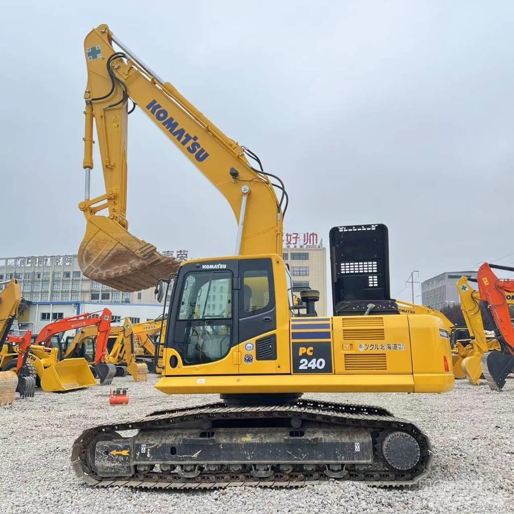 Komatsu PC 240 Beltegraver