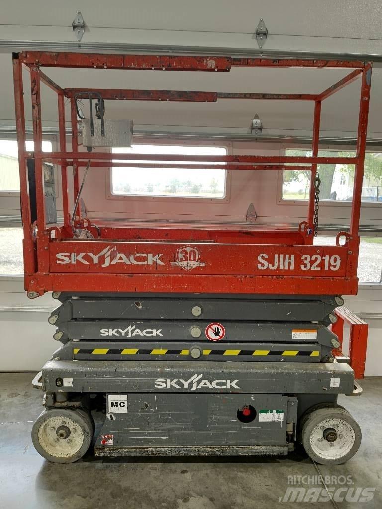 SkyJack SJ III 3219 Sakselifter