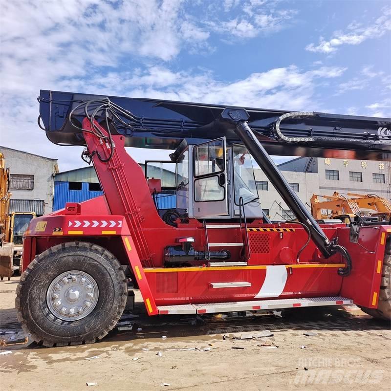 Kalmar DRF 450 Reachstackere
