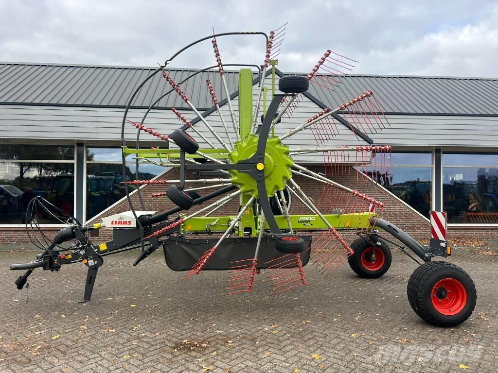 CLAAS Liner 2900 Svanser