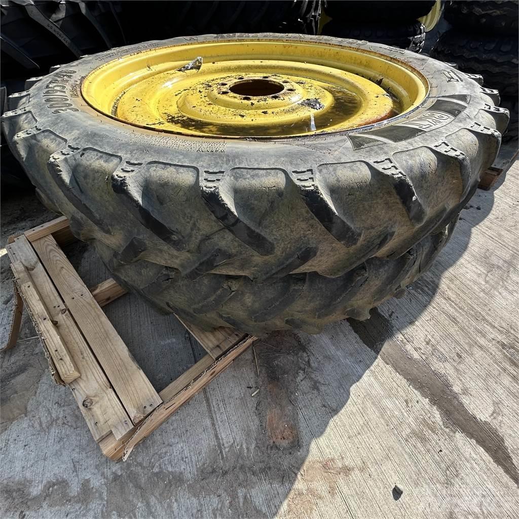  300/95R46 Dekk, hjul og felger