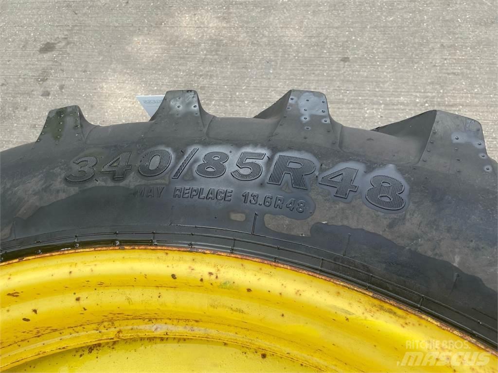  340/85R48 Dekk, hjul og felger