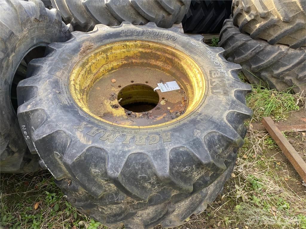  380/85R30 Dekk, hjul og felger