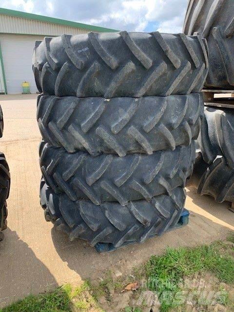  380/85R34 Dekk, hjul og felger