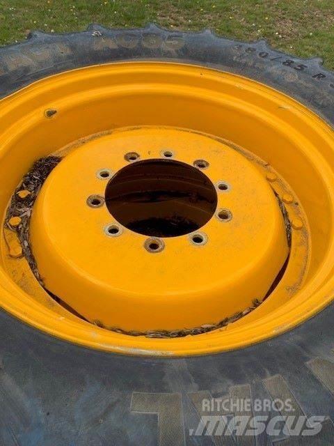  380/85R34 Dekk, hjul og felger