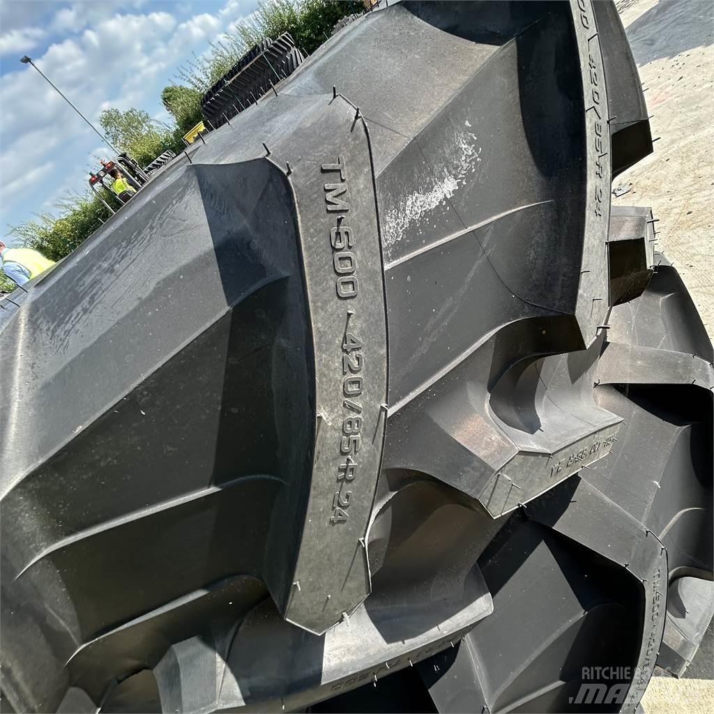  420/85R24 Dekk, hjul og felger