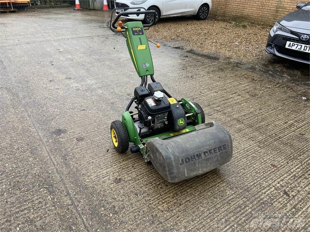 John Deere 220C Landbruk - Annet