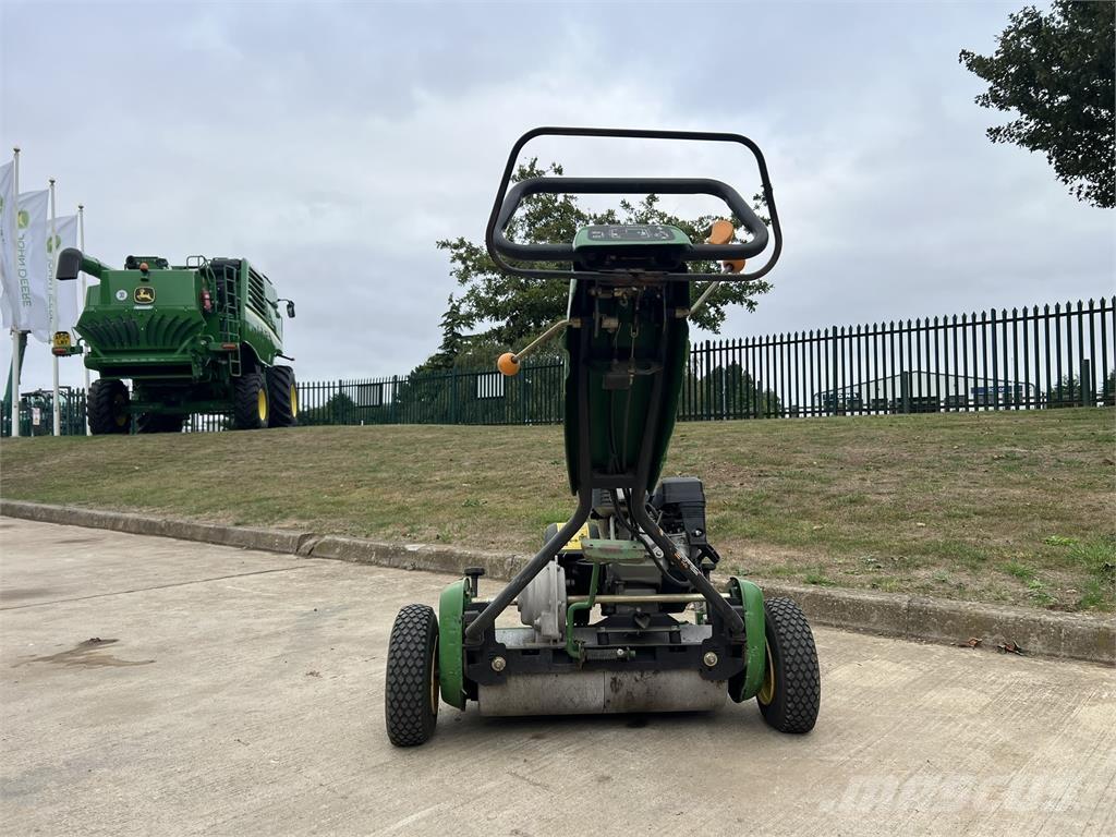 John Deere 220C Landbruk - Annet