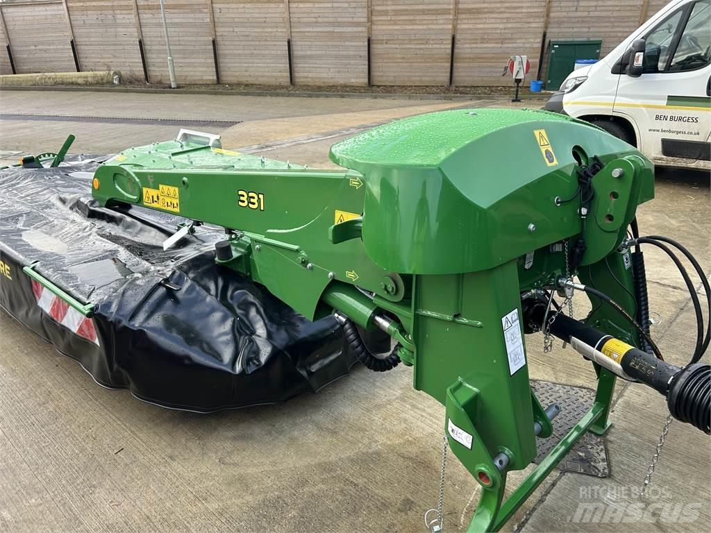 John Deere 331 Slåmaskiner