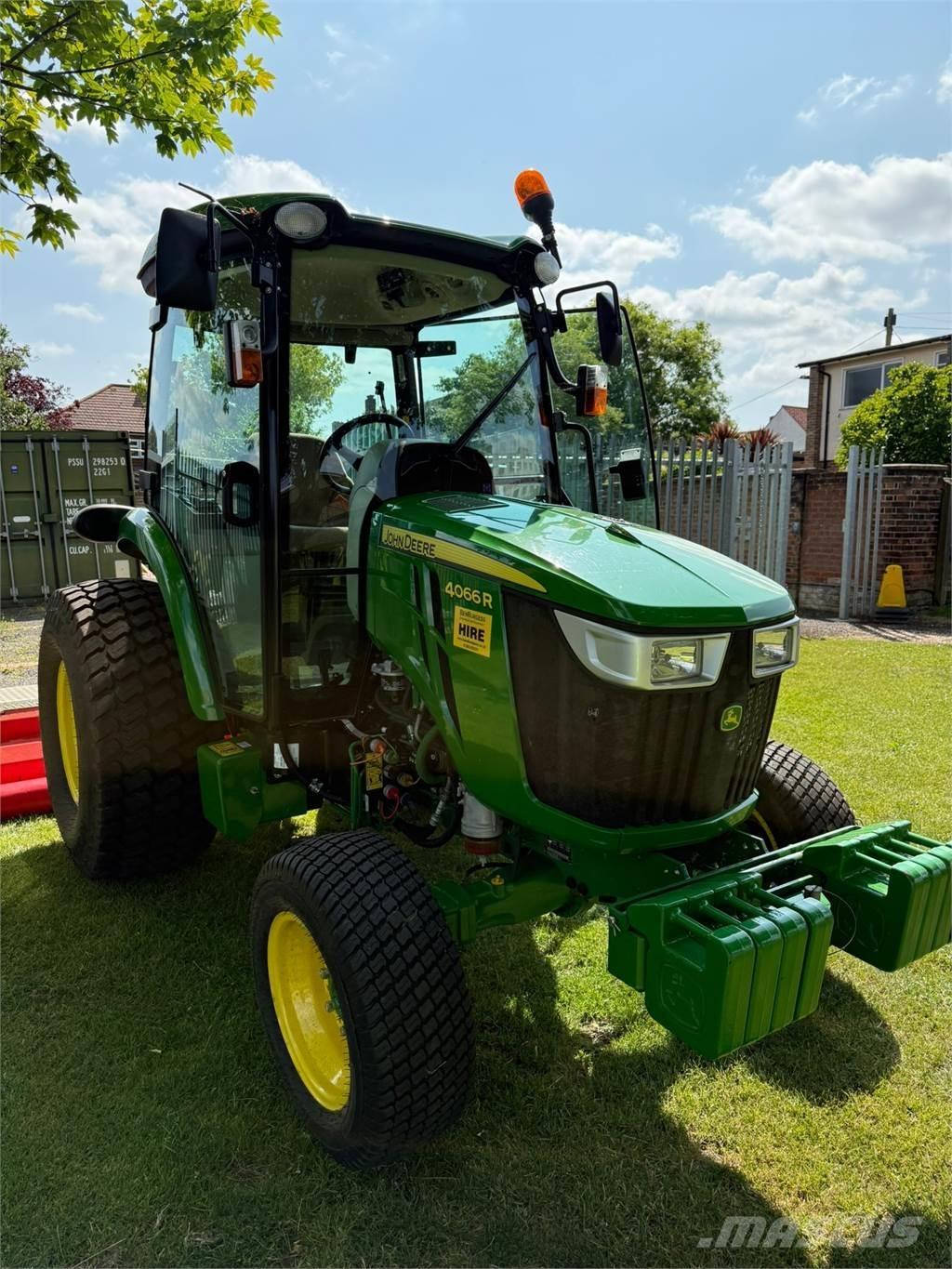 John Deere 4066R Kompakttraktorer