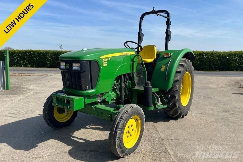 John Deere 5055E Traktorer