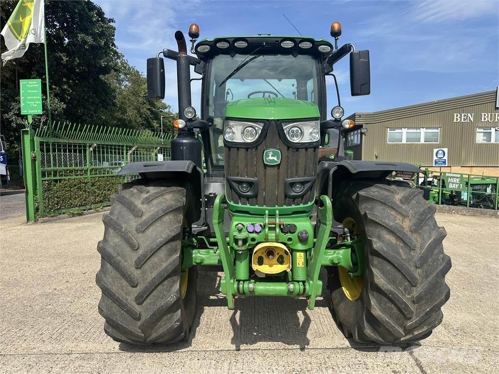 John Deere 6215R Traktorer