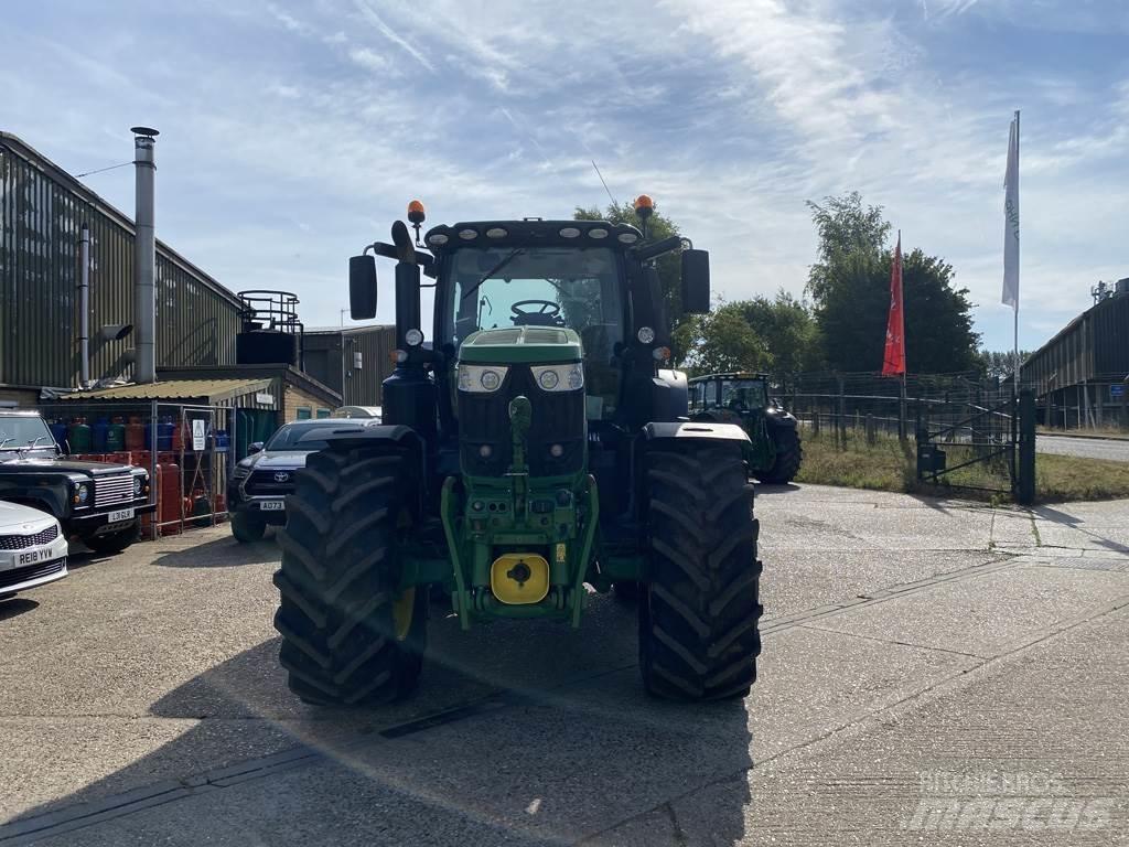 John Deere 6250R Traktorer