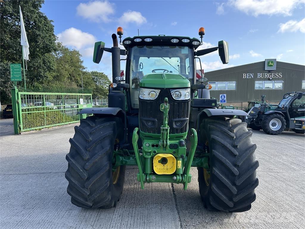 John Deere 6R215 Traktorer