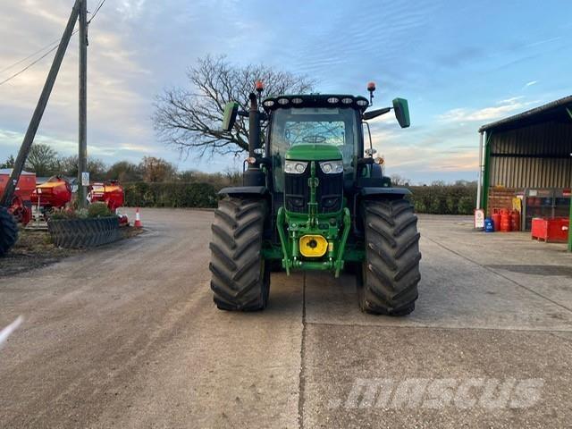 John Deere 6R215 Traktorer