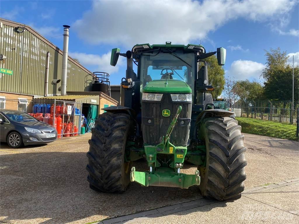 John Deere 7R310 Traktorer