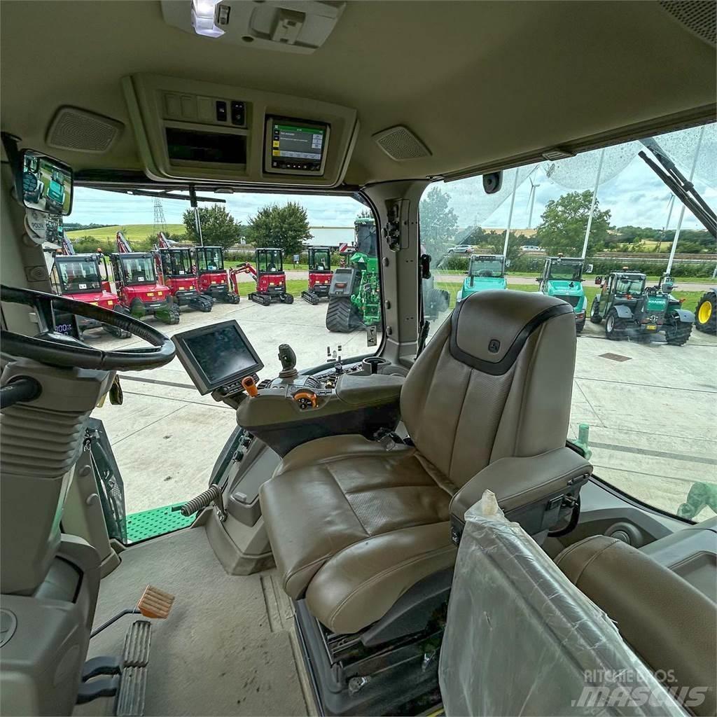 John Deere 8R410 Traktorer