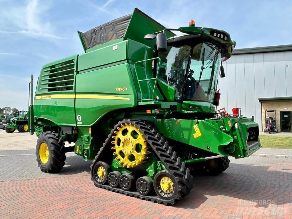 John Deere T670 Skurtreskere