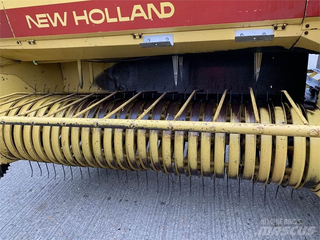New Holland 945 Rundballepresser