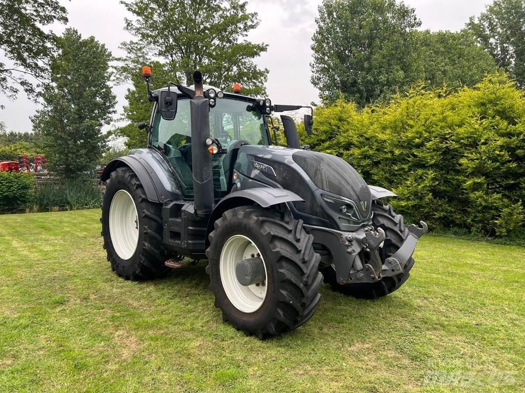 Valtra T234 Traktorer