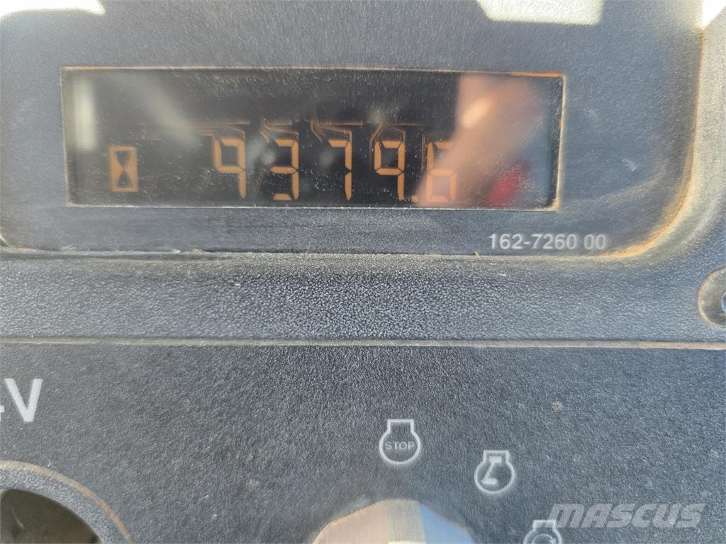 CAT 730 Andre lastebiler