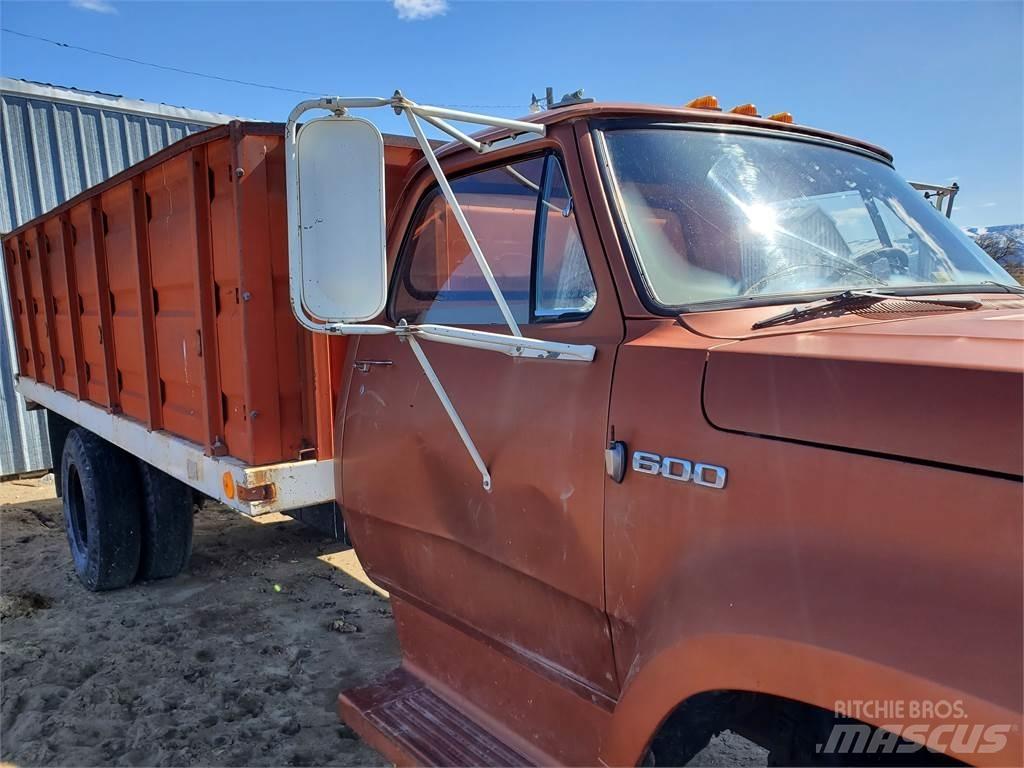 Dodge D600 Andre lastebiler