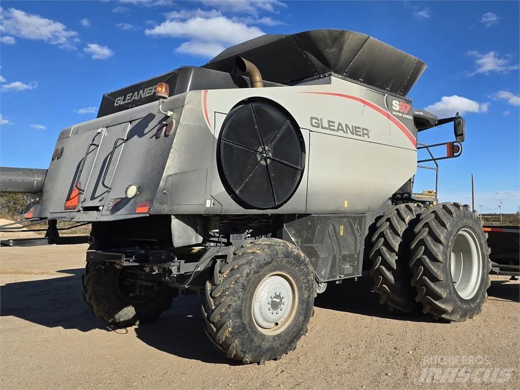 Gleaner S97 Skurtreskere