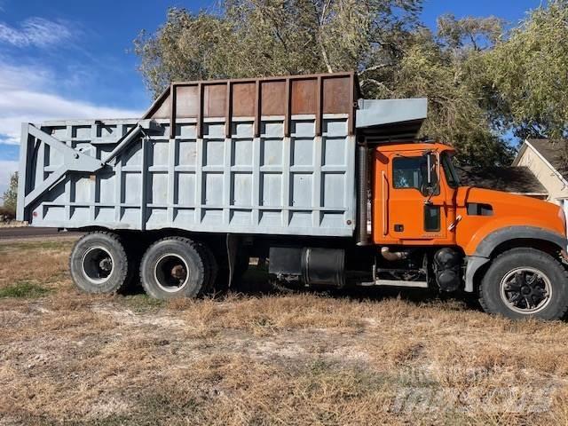 Mack GU713 Andre lastebiler