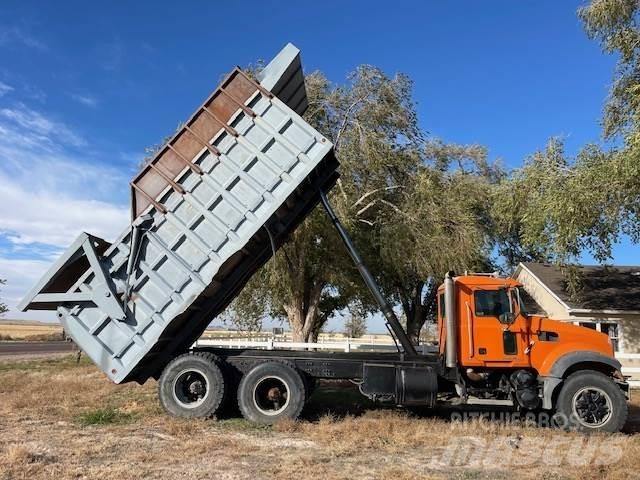 Mack GU713 Andre lastebiler