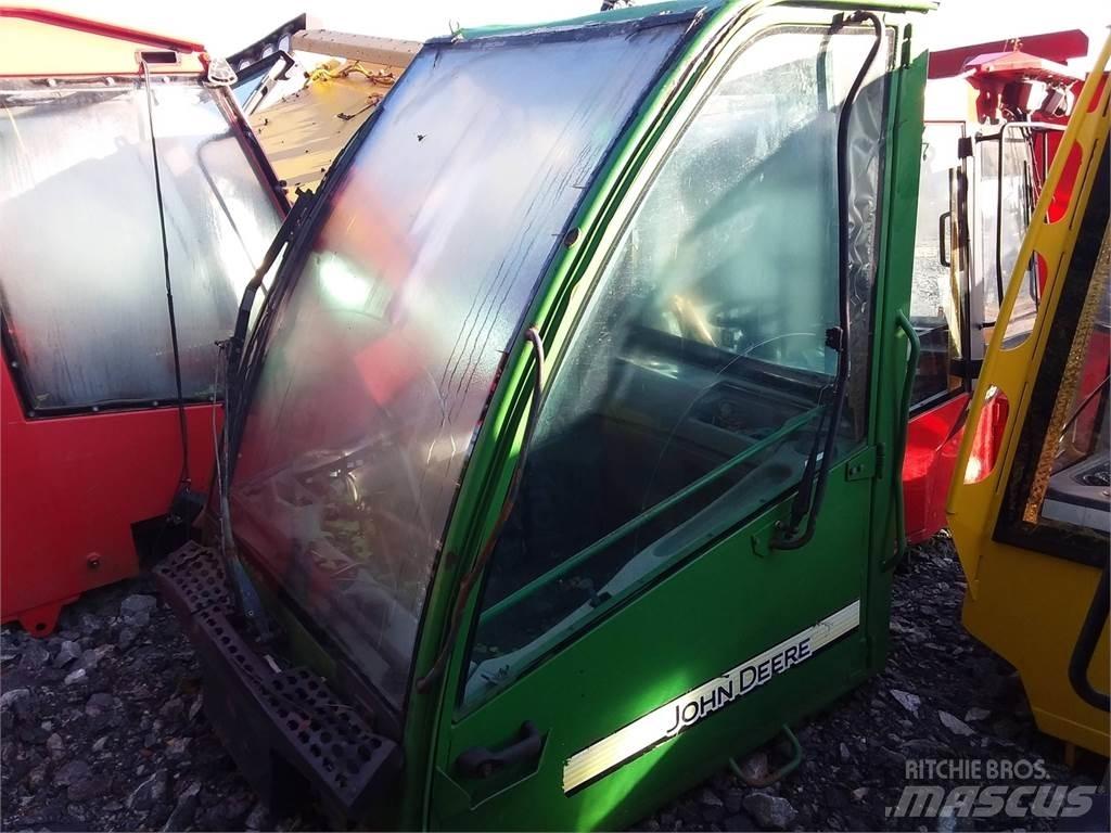 John Deere 1070d Førerhus og Interiør