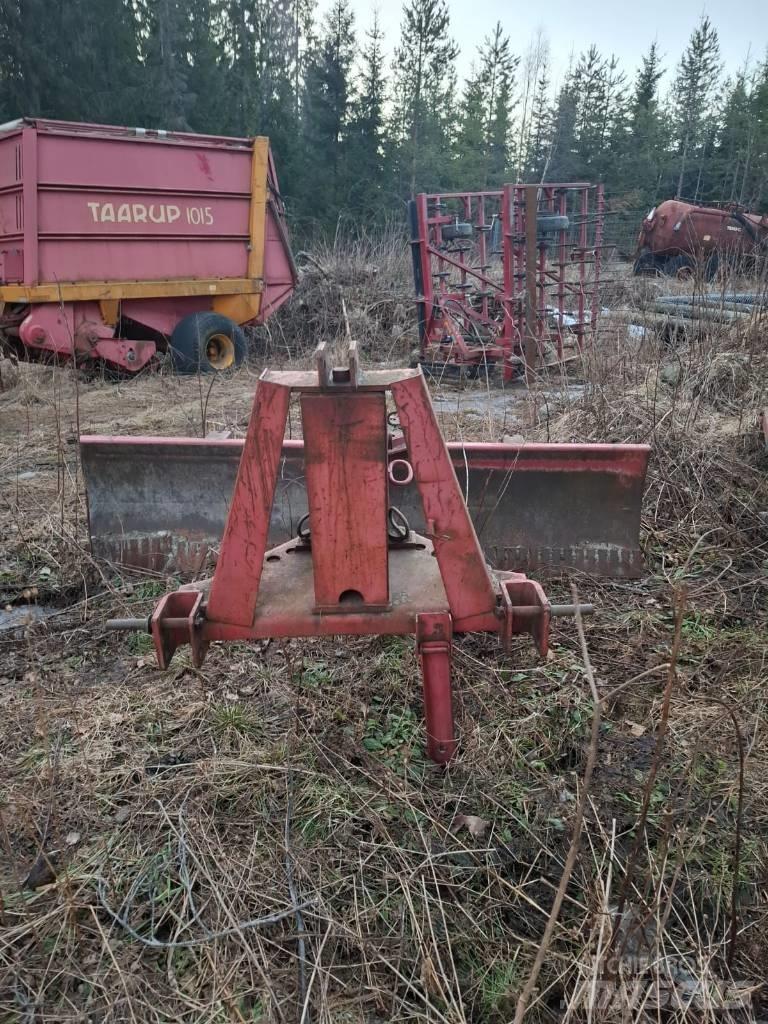 VM 250 Veiskraper