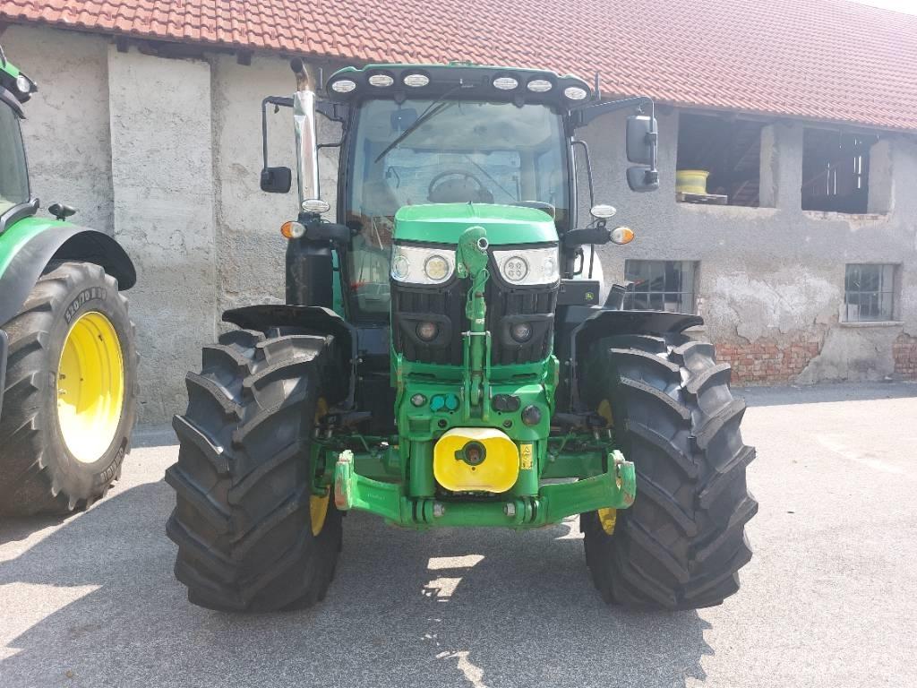 John Deere 6130R Traktorer