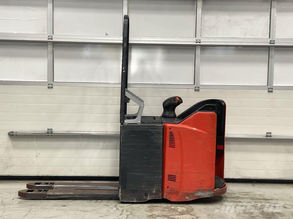 Linde T20SP Lavtløftende truck med platform