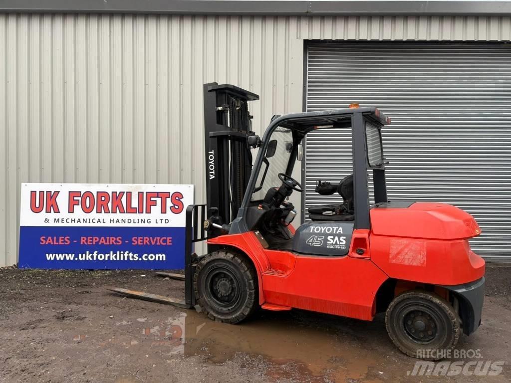 Toyota 7 FD 40 Diesel Trucker