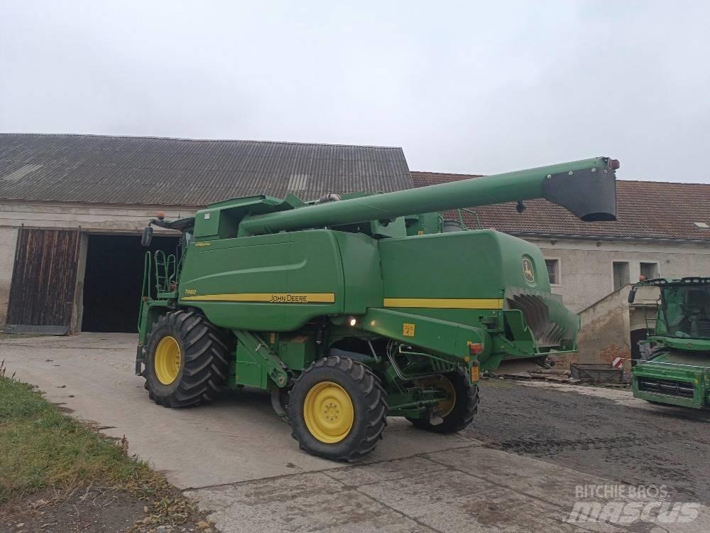 John Deere T 660 Skurtreskere